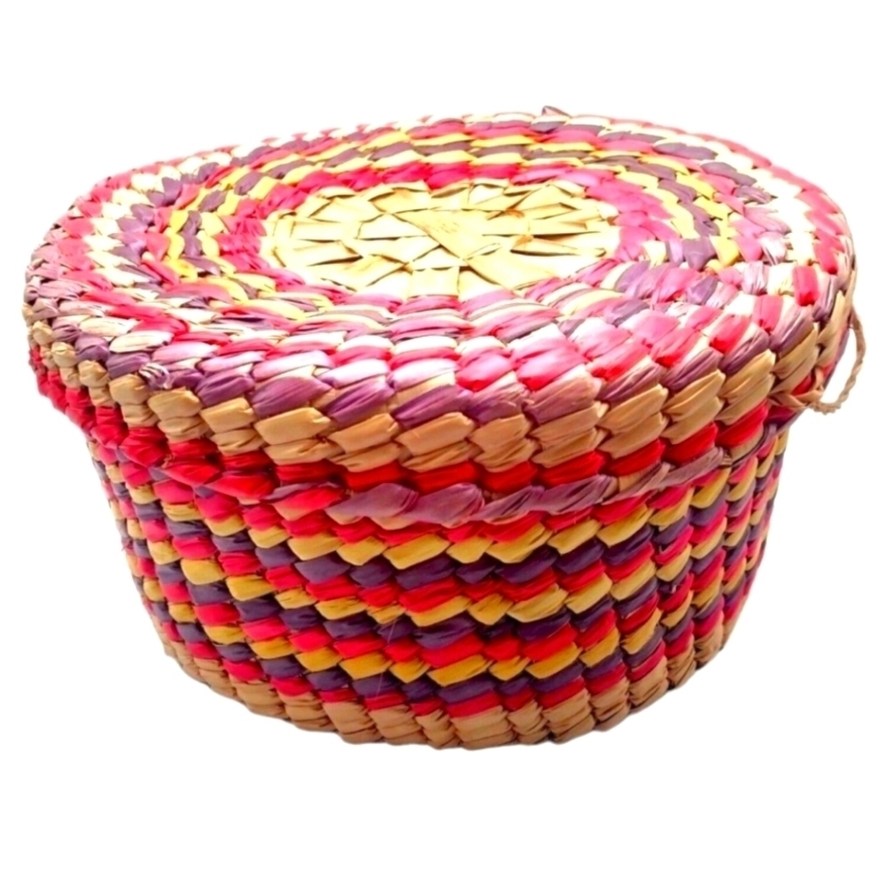 🧿VINTAGE MEXICAN LIDED BASKET